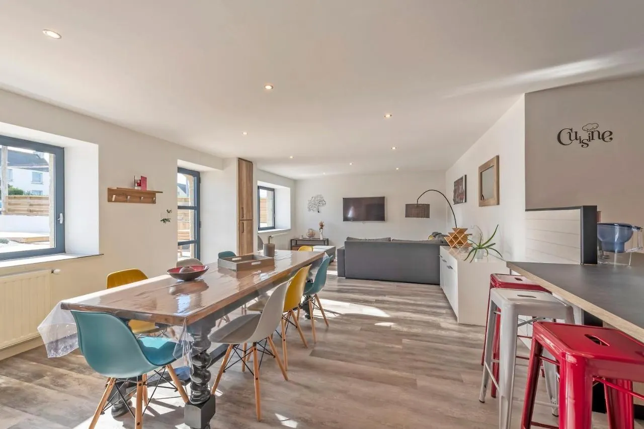 A La Maison De Goulannou Treflez Holiday home